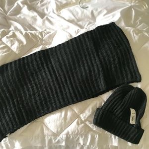 Old Navy Infinity Scarf & Turn Cuff Hat